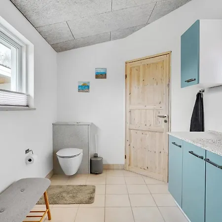 Gorgeous In With Kitchen