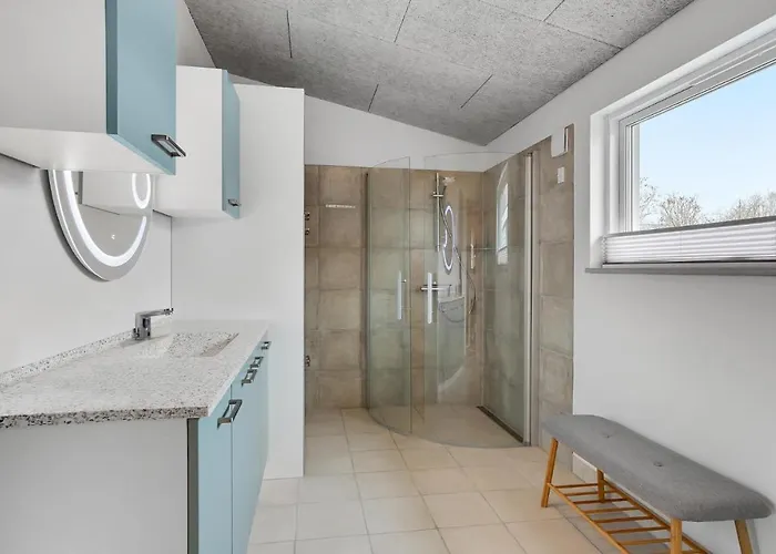 3 Bedroom Lovely In *